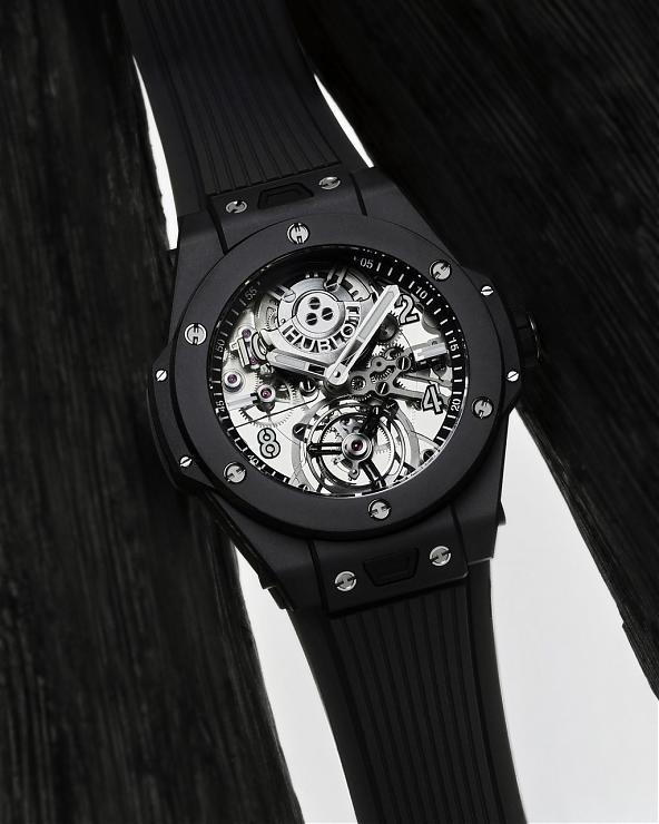 HUBLOT - 開創高性能復雜功能腕表的全新面貌宇舶大爆炸系列魔力黑陶瓷陀飛輪腕表