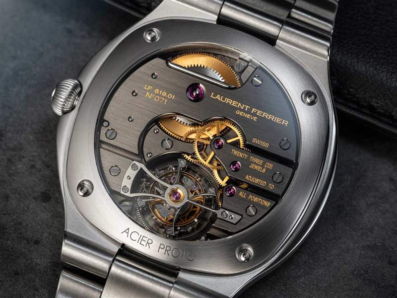 獨(dú)立制表商Laurent Ferrier推出陀飛輪Grand Sport鋼質(zhì)表鏈腕表限量款12枚