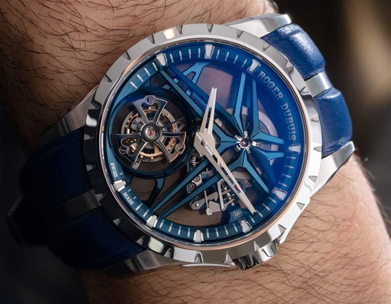 動手操作：羅杰杜彼 Excalibur Tourbillon Cobalt Watch