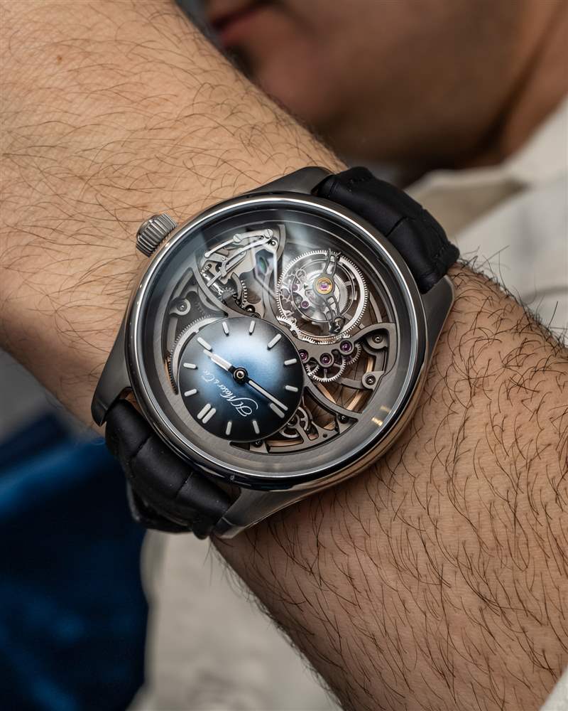 亨利慕時(H. Moser & Cie Pioneer)圓柱骨架陀飛輪腕表