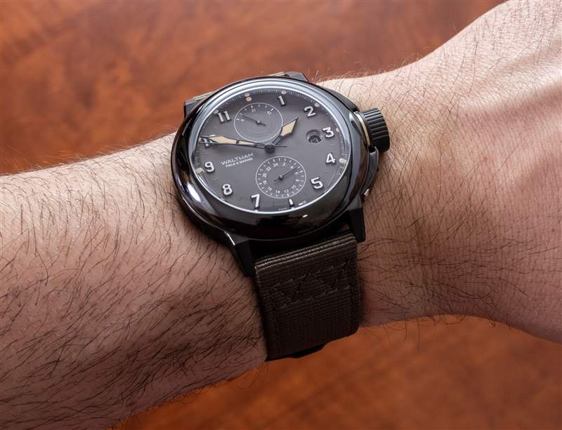 觀看評論：Waltham Field 和 Marine Dual Time Gunmetal Grey