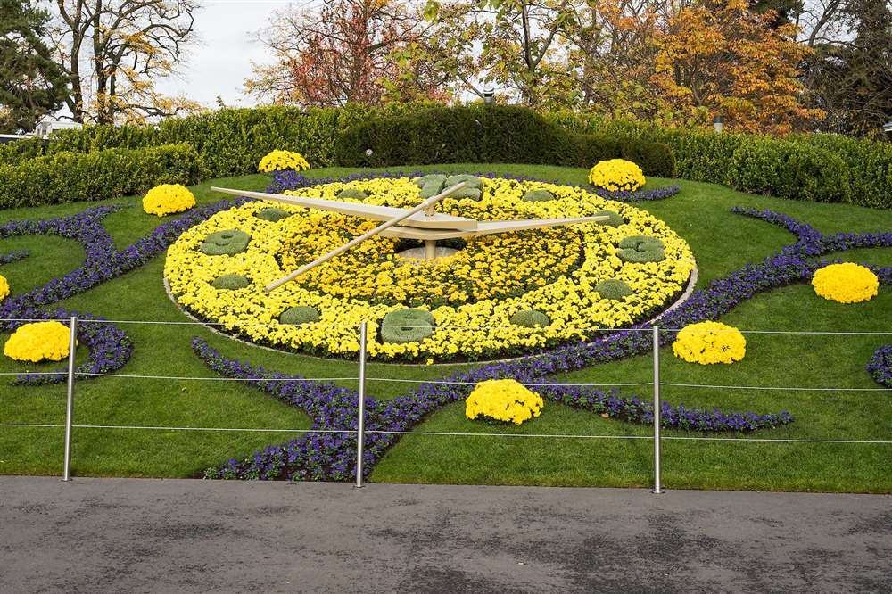 日內瓦老城區英式花園的花鐘