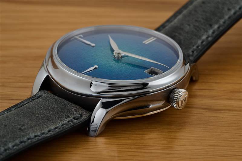 全新 Moser Endeavor Perpetual Calendar 煙熏大明火琺瑯表盤表殼