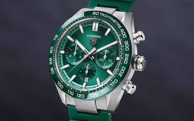 泰格豪雅推出Carrera Chronograph 44mm Green計(jì)時(shí)碼表：新綠色盤+陶瓷表圈