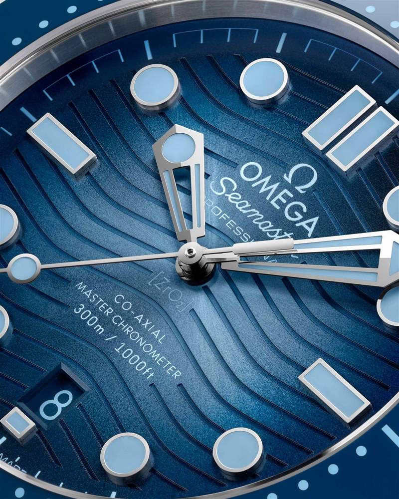 『新表』歐米茄推出8枚Seamaster 75th Anniversary Summer Blue海馬系列75周年腕表：藍(lán)色的變幻