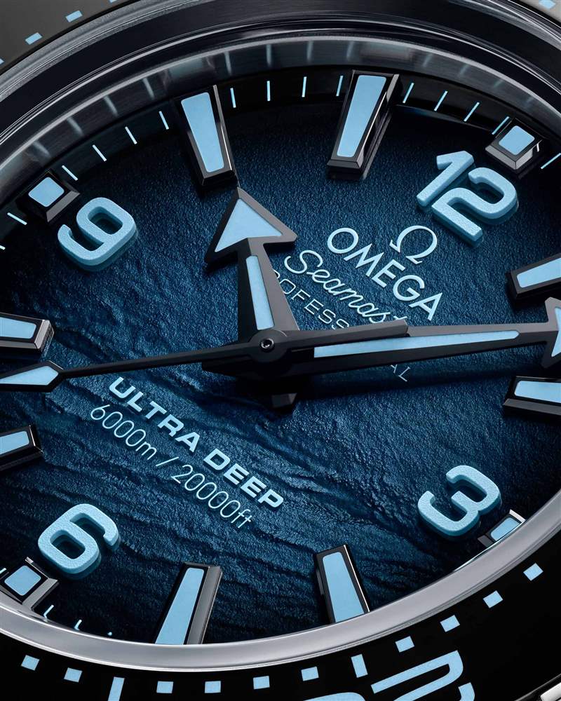 『新表』歐米茄推出8枚Seamaster 75th Anniversary Summer Blue海馬系列75周年腕表：藍(lán)色的變幻