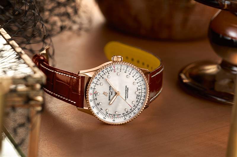 BREITLING - 如果女表有溫柔之外的姿態：百年靈BREITLING Navitimer推出36以及32mm小表徑